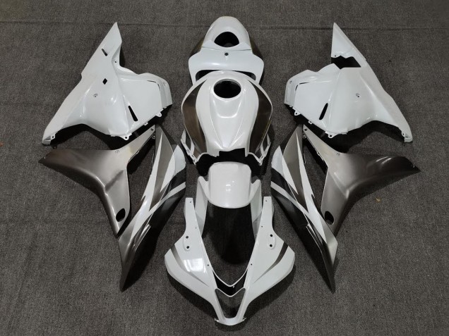 Outlet 2009-2012 Honda CBR600RR Motorcycle Fairings - Gloss White and Silver Outlet 2009-2012 Honda CBR600RR Motorcycle Fairings - Gloss White and Silver